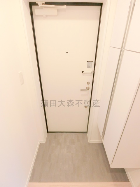 ルネコート大鳥居の玄関