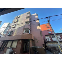 落ち着いた雰囲気の外観です