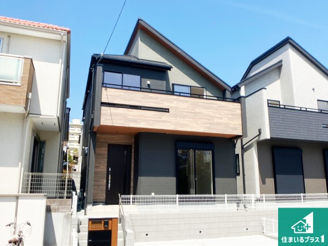 神戸市垂水区南多聞台　新築一戸建ての外観|お客様に長く安心して住んでいだだける事にこだわった家づくり！住んでからのアフターサービスにもしっかりと取り組んでいます！