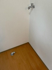 明るい洗面所です