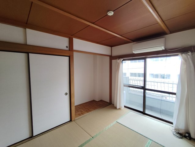 コーポスズキの和室