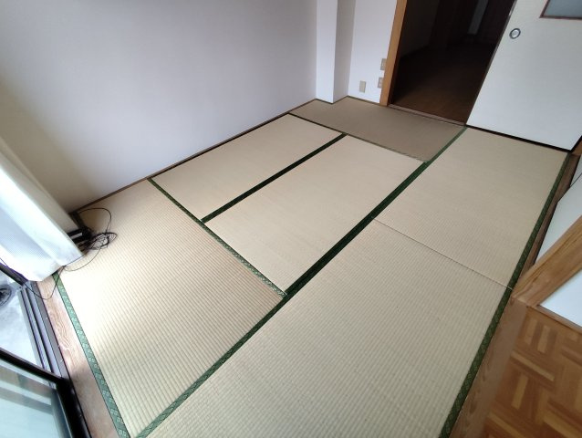 コーポスズキの和室