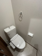 清潔感のあるトイレです