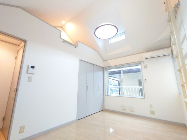 きれいな洋室です