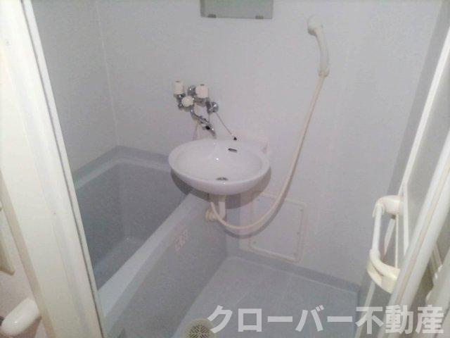 レオパレスＡＭＯＲＥの浴室