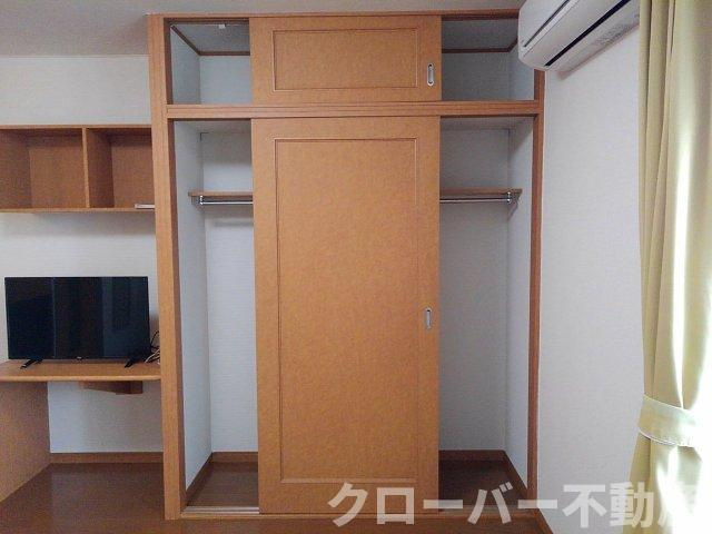 レオパレスＡＭＯＲＥの収納