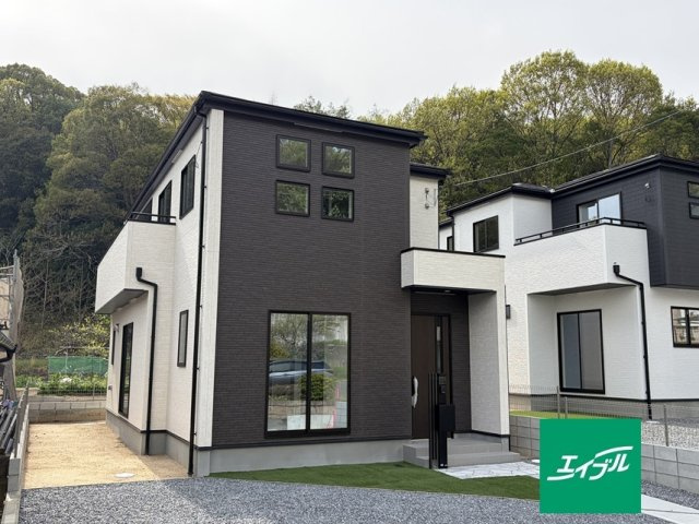 【外観】 | グラファーレ岡山市大安寺中町 (全2棟) | 並列3台駐車可能です！