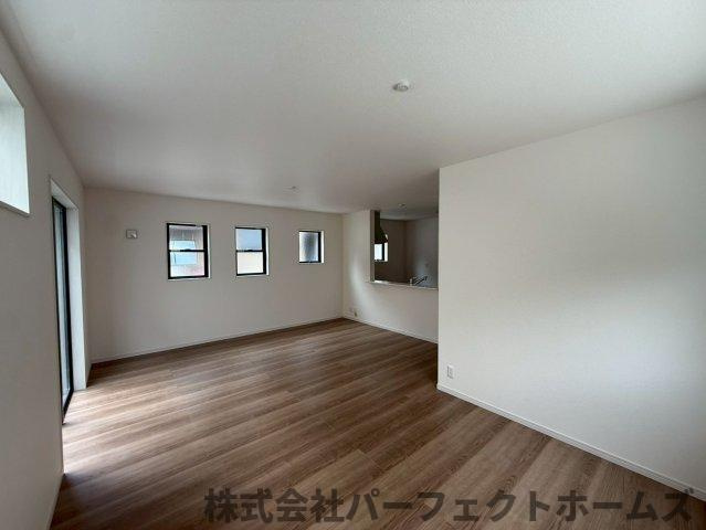 【居間・リビング】の画像