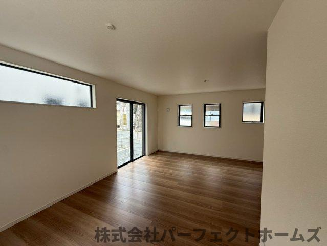 【居間・リビング】の画像