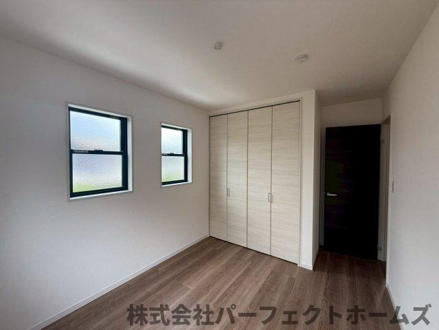 東香里元町戸建の洋室|スタンダードな洋室です