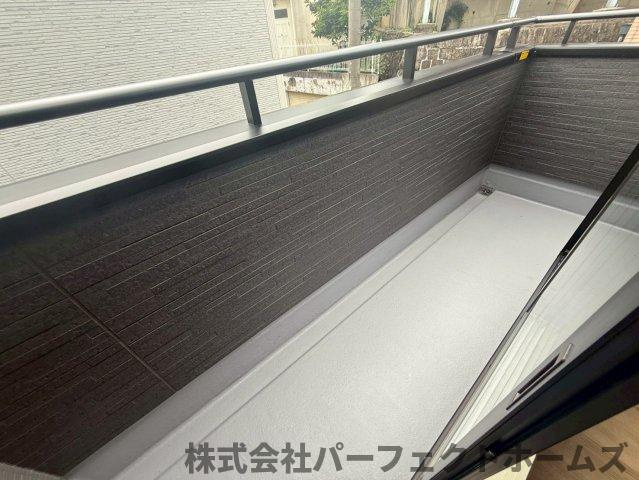 東香里元町戸建のバルコニー|バルコニーからの眺めを楽しみながら食事をしませんか