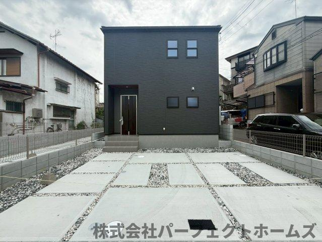 東香里元町戸建の駐車場|駐車場があります