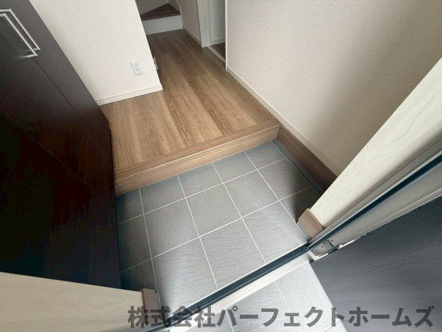 東香里元町戸建の玄関|玄関です