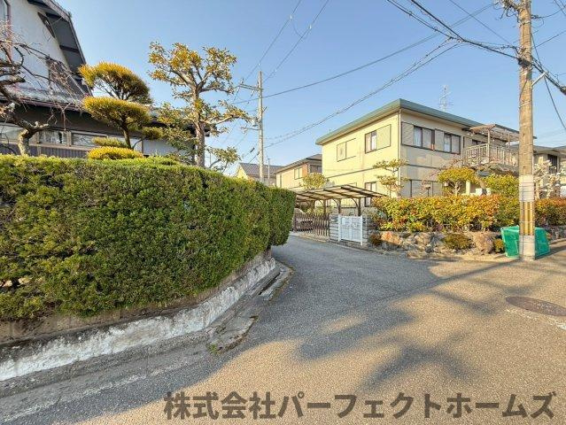 東香里元町戸建の周辺