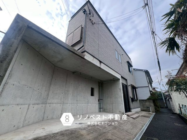 東大阪市東石切町4丁目の外観|【リノベスト不動産】弊社は近鉄大阪線・奈良線『布施』駅から徒歩2分の場所にございます♪
