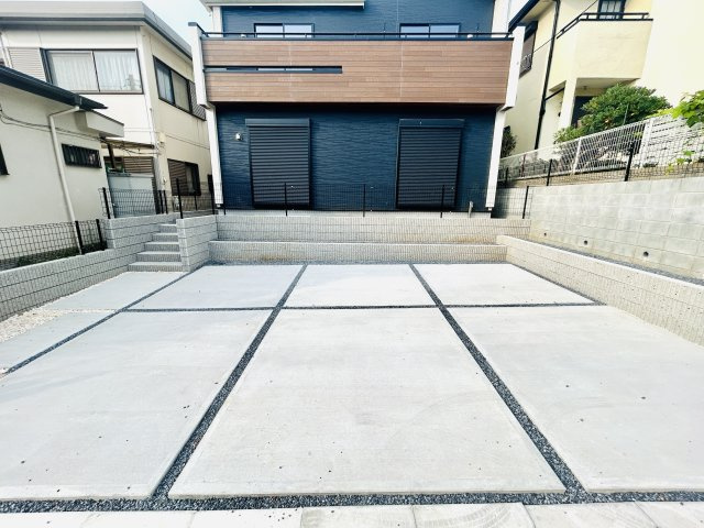 四街道市旭ケ丘３丁目の駐車場