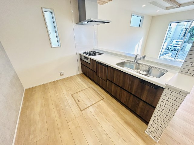 四街道市旭ケ丘３丁目のキッチン