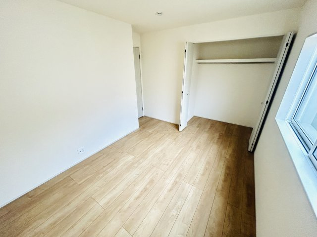 四街道市旭ケ丘３丁目の洋室|2階