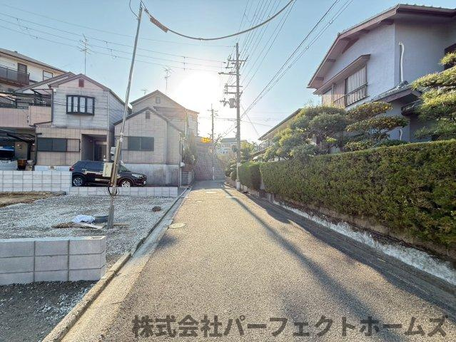 東香里元町戸建の周辺