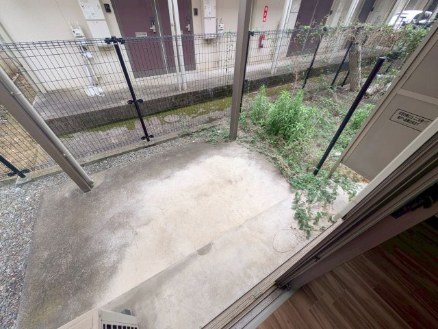 メゾン　アレックスの庭