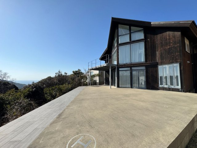 海見え！富士山・相模湾を臨む　絶景を抱く下山口の邸宅の外観|外観裏側