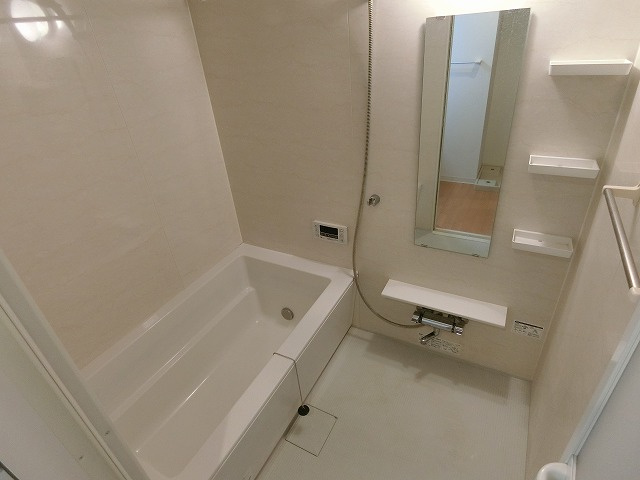 グランジェ東甲子園の浴室