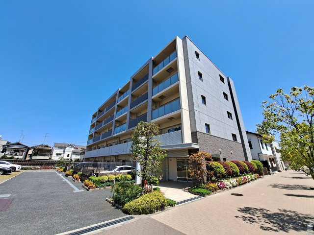 グランジェ東甲子園の外観