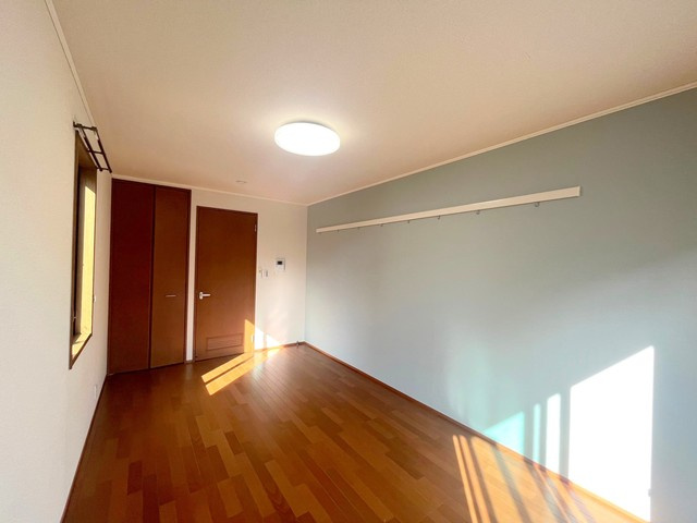 パルソレイユの洋室|★おしゃれなアクセントクロス★※他部屋参考写真です。