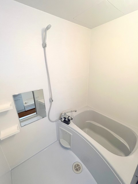 パルソレイユの浴室|★清潔感のあるバスルーム★※他部屋参考写真です。