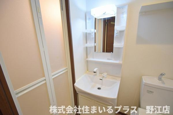 ウインズコート城東中央の洗面所