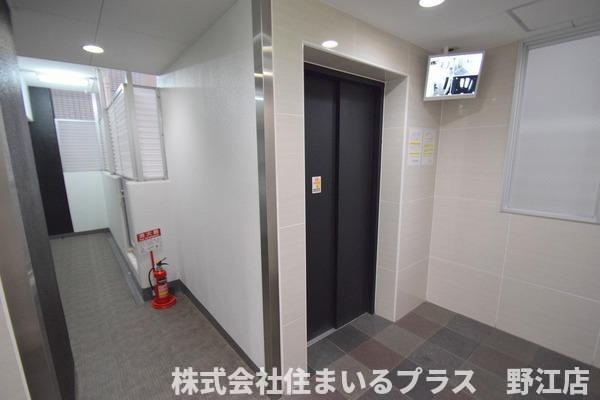 ウインズコート城東中央のロビー