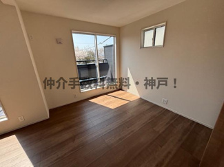 【洋室】 | 神戸市垂水区南多聞台8丁目　新築戸建1号棟　仲介手数料無料！ | 洋室です