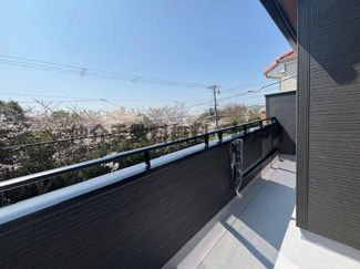 【バルコニー】 | 神戸市垂水区南多聞台8丁目　新築戸建1号棟　仲介手数料無料！ | 広々としたバルコニーです