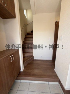 【玄関】 | 神戸市垂水区南多聞台8丁目　新築戸建1号棟　仲介手数料無料！ | 玄関です