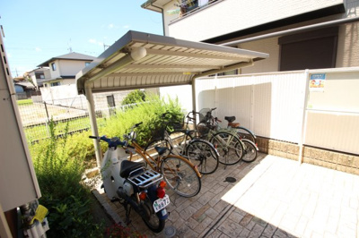 【その他共用部分】 | 優和館 | ☆屋根付き駐輪場☆