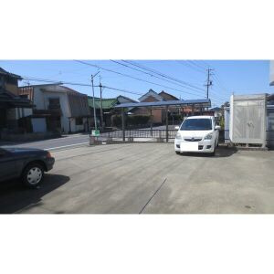 AKSハイツの駐車場