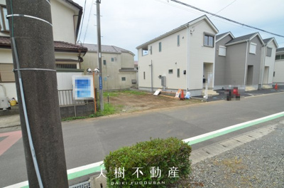 【前面道路含む現地写真】 | 綾瀬市深谷中４丁目　売地　全５区画【仲介手数料無料】