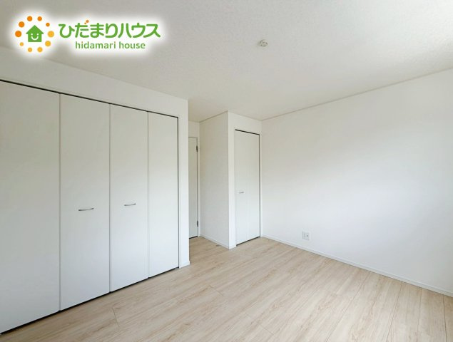 郡山市安積町笹川第7　新築戸建　9号棟の寝室|大きなベッドを置いても余裕の広さの主寝室♪♪