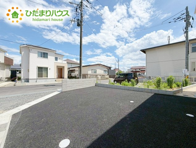郡山市安積町笹川第7　新築戸建　9号棟の駐車場|マイホームなら駐車場代がかかりません。しかも、自宅の駐車場で洗車ができます！今までコイン洗車に行っていた手間も省けて、節約にもつながります(^^♪