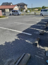 車をお持ちの方に嬉しい駐車場付きの物件です