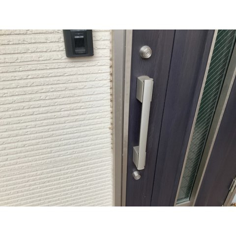 収納もある玄関です