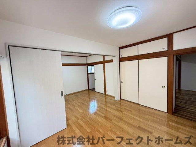 【居間・リビング】の画像