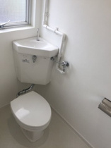清潔感のあるトイレです