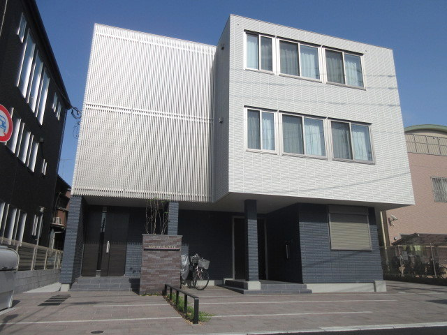 メゾンラフィーネ