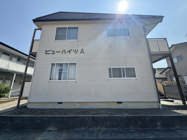 想定年間賃料534万　想定利回り19.07％　木造の外観