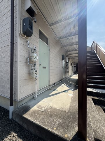 想定年間賃料534万　想定利回り19.07％　木造のその他共用部分