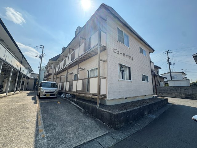 想定年間賃料534万　想定利回り19.07％　木造の外観