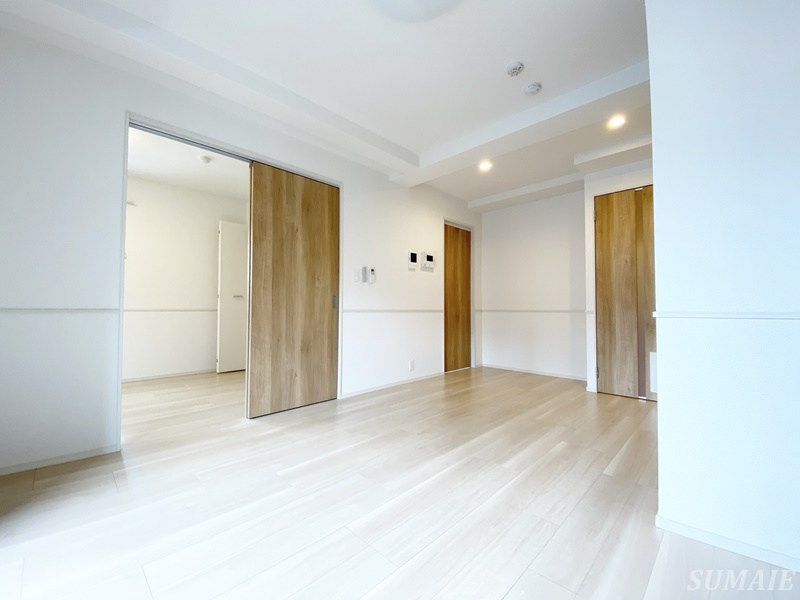 エイチ・エス駒込の居間・リビング|別角度から見た10.1帖のリビングです☆