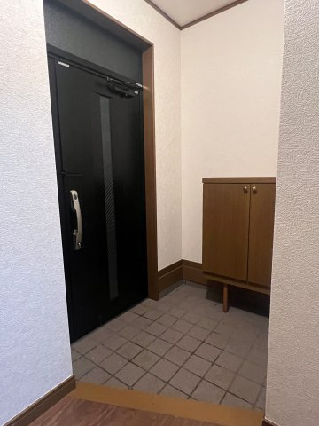 サンヴィレッジ関原Aの玄関