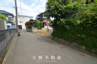 【前面道路含む現地写真】